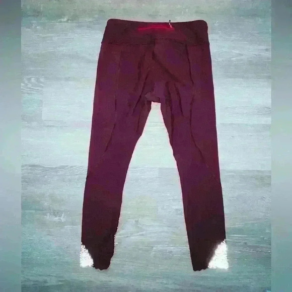 Lululemon Tight Stuff Tight~Wine Berry / Bon Bon ~ size 8 - Picture 10 of 15